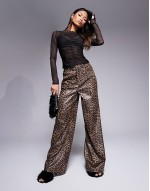 mesh ruched front long sve top in black